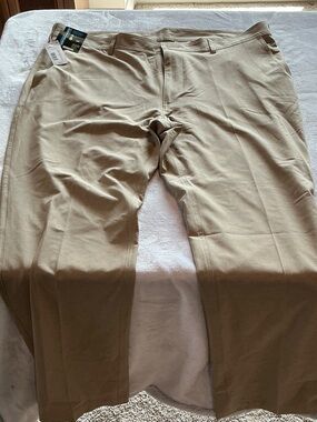 Roundtree & Yorke Men's Khaki Stretch Chinos - Light Tan